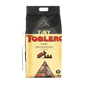 Pequeño bolso oscuro